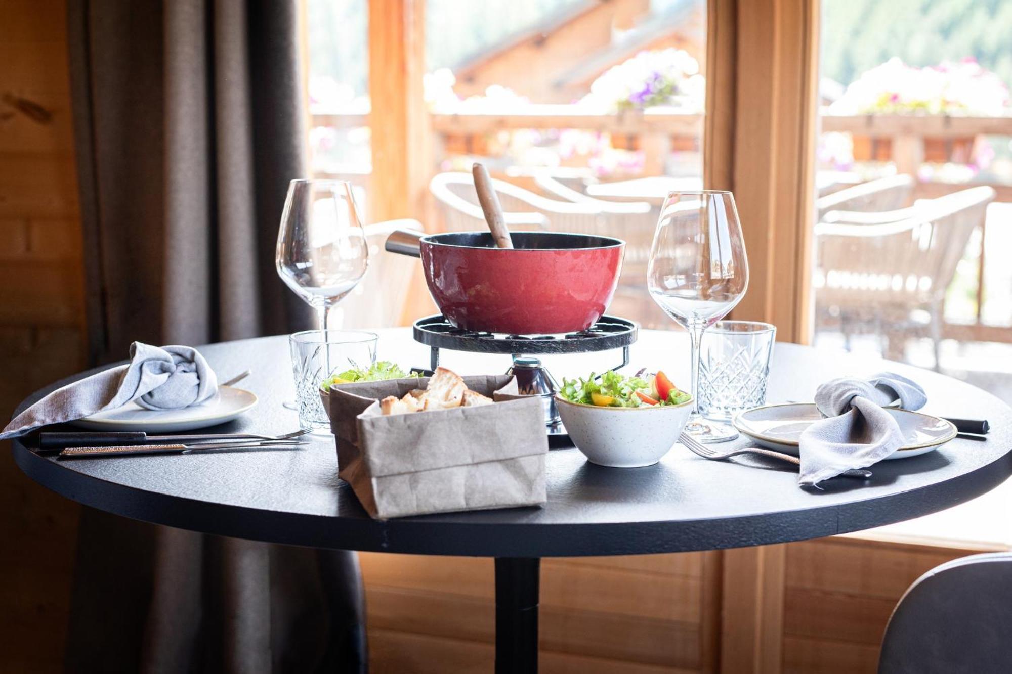 Le Chalet Blanc Hotel & Spa Montgenèvre Zewnętrze zdjęcie