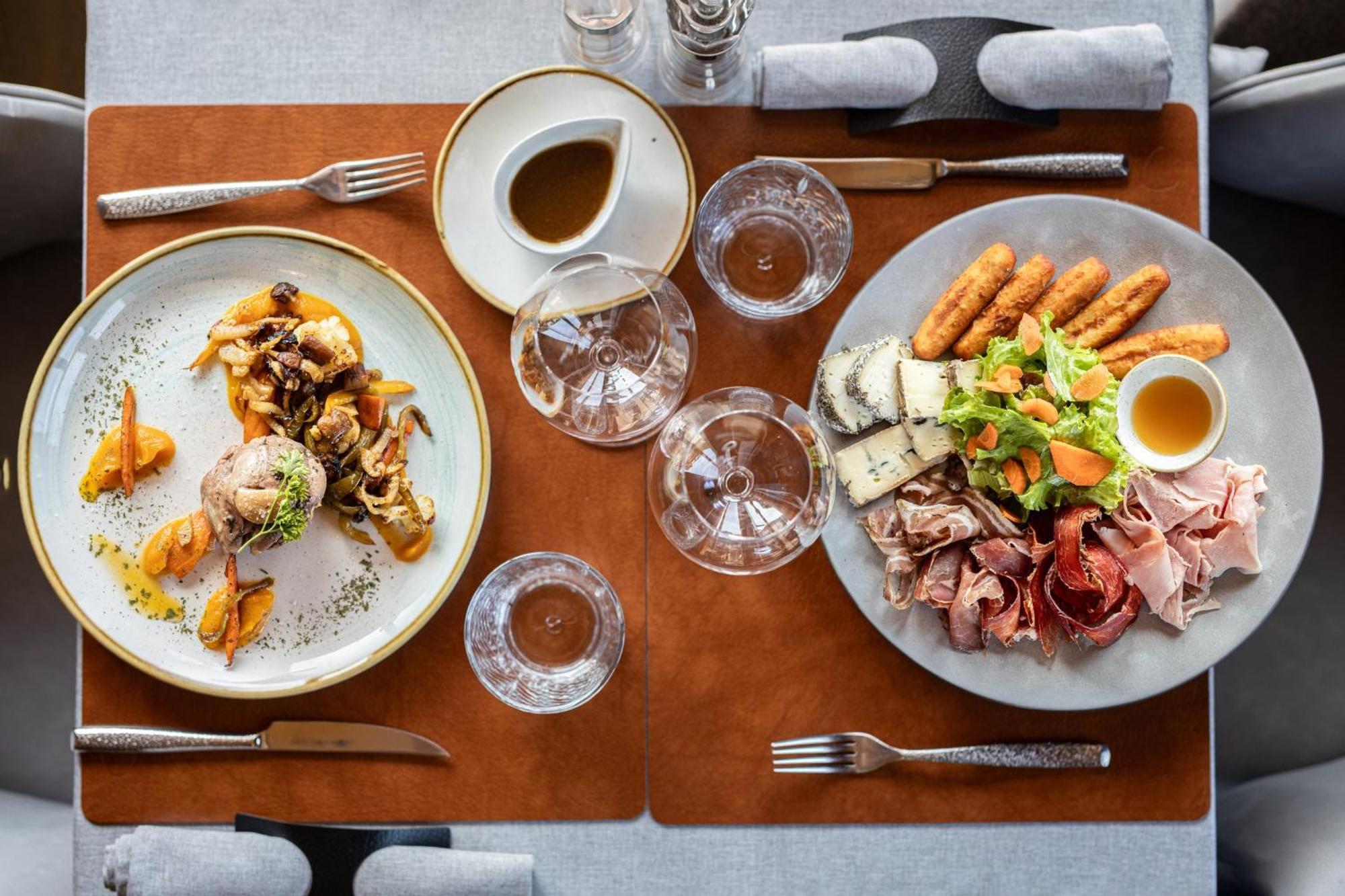 Le Chalet Blanc Hotel & Spa Montgenèvre Zewnętrze zdjęcie