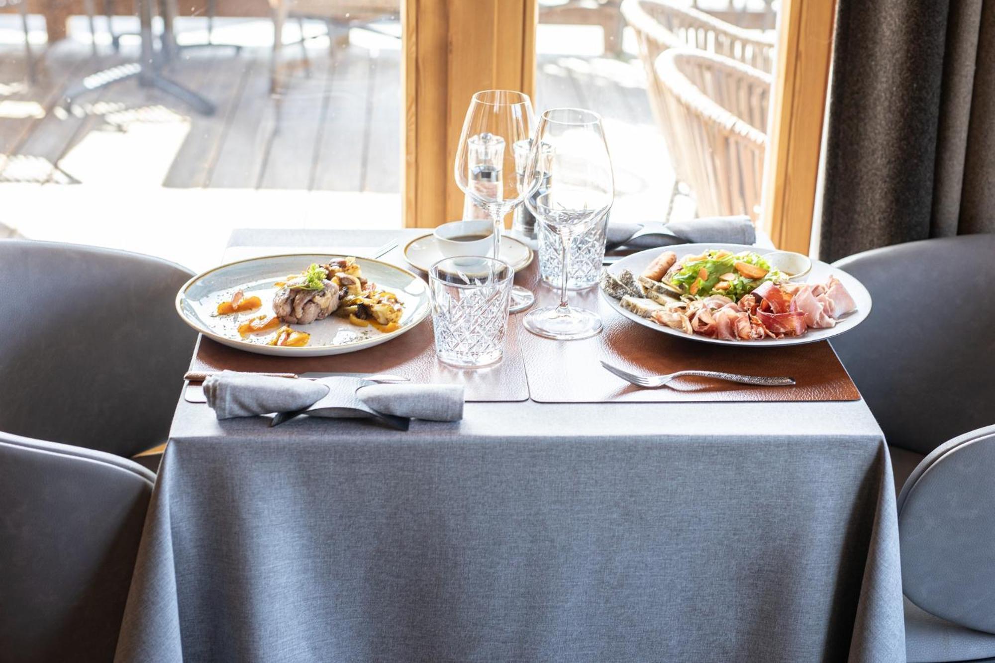 Le Chalet Blanc Hotel & Spa Montgenèvre Zewnętrze zdjęcie